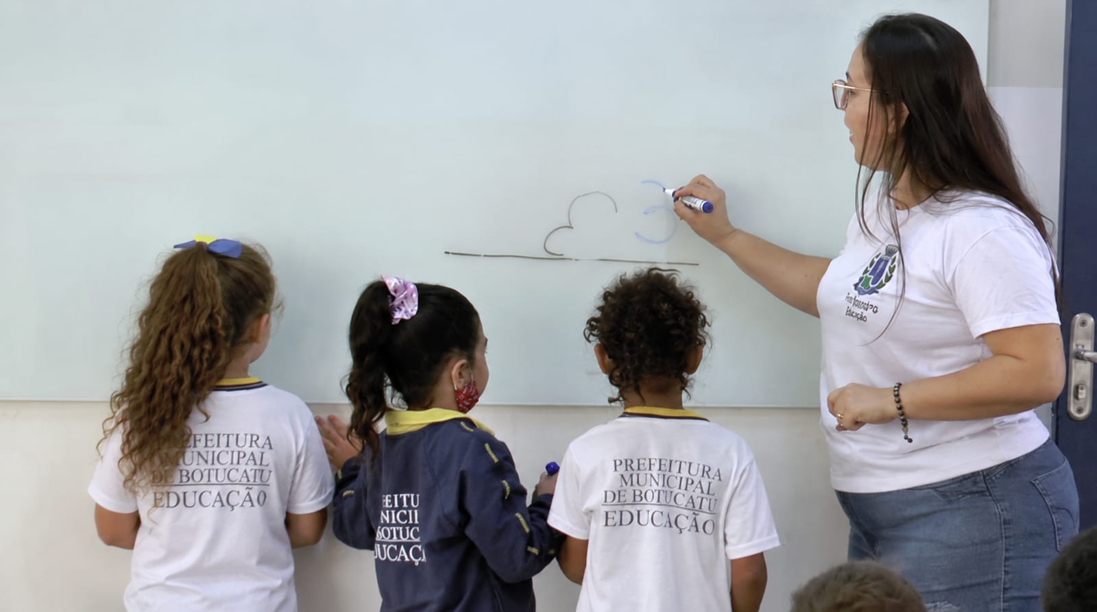 Câmara de Botucatu vota projeto da Prefeitura que prevê alfabetização de 100% das crianças até o 2º ano do Ensino Fundam