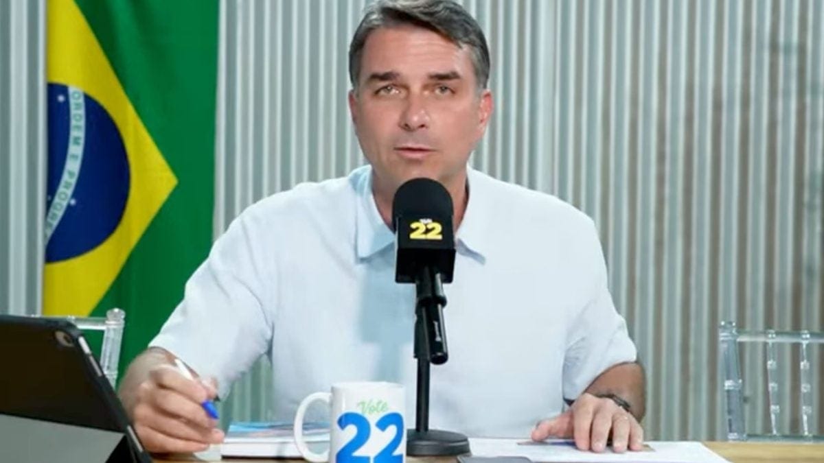 "A picanha tá vindo de ônibus", diz Flávio após Lula prometer passe livre