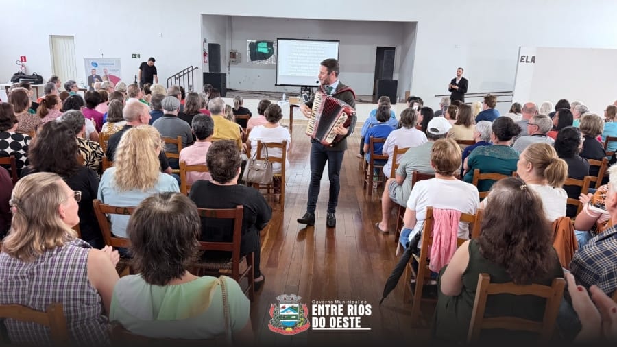 Evento em homenagem à pessoa idosa reúne mais de 180 participantes em Entre Rios do Oeste