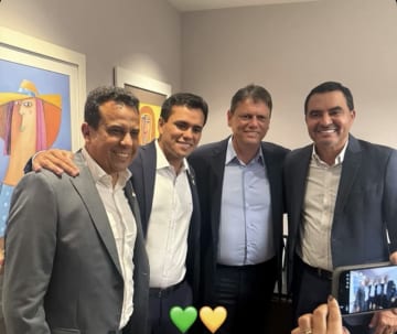Lucas Campelo participa de reunião em Brasília e declara apoio a Flávio Bolsonaro
