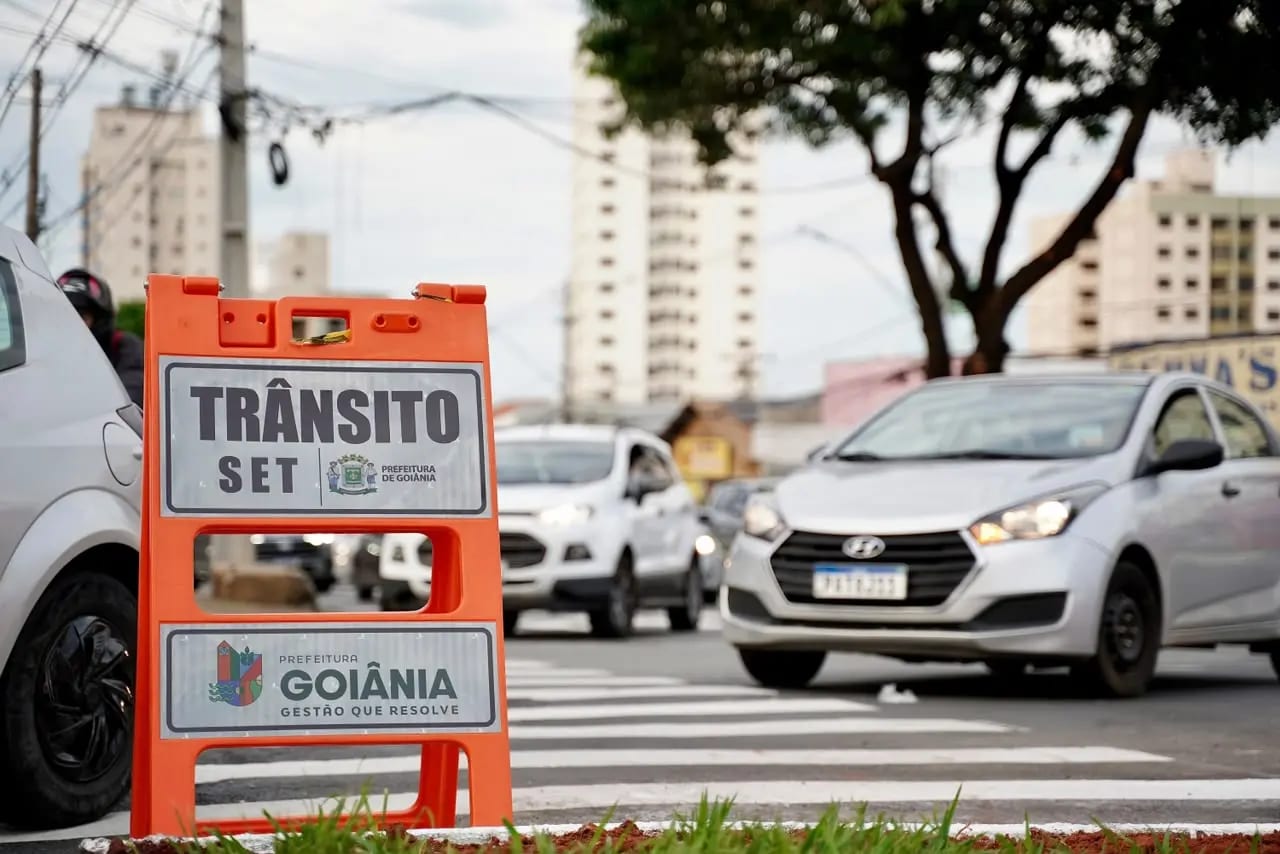 Goiânia terá bloqueios e mudanças no trânsito em cinco cemitérios no Dia de Finados