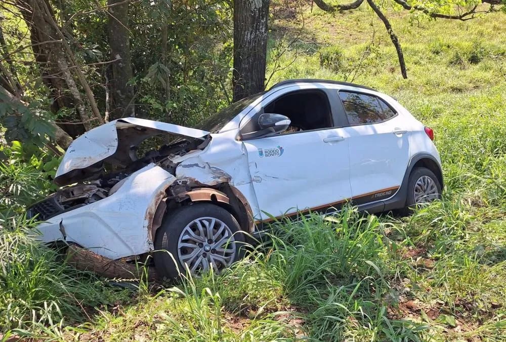 Acidente envolve veículo da Prefeitura de Rodeio Bonito e caminhão na ERS-587