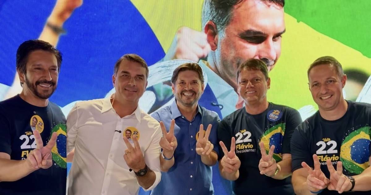 O pedido de Flávio Bolsonaro a prefeitos paulistas no segundo turno
