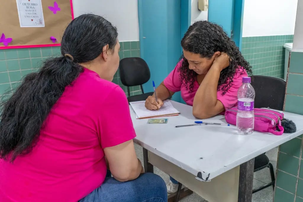 Outubro Rosa: Mais de 1,3 mil atendimentos são realizados durante o “Dia D” da Saúde da Mulher em Paranaguá