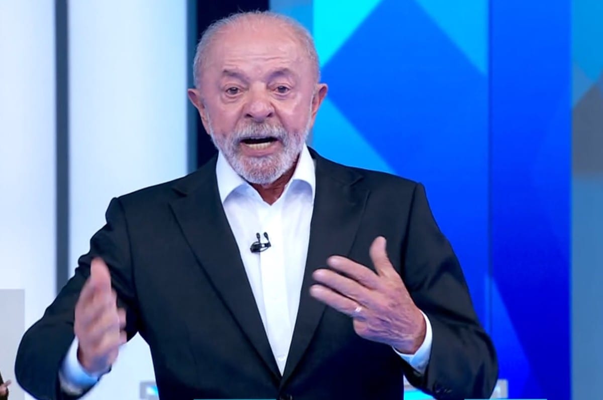 Por que Lula perdeu dedo da mão esquerda, citado por Flávio Bolsonaro no debate da Globo