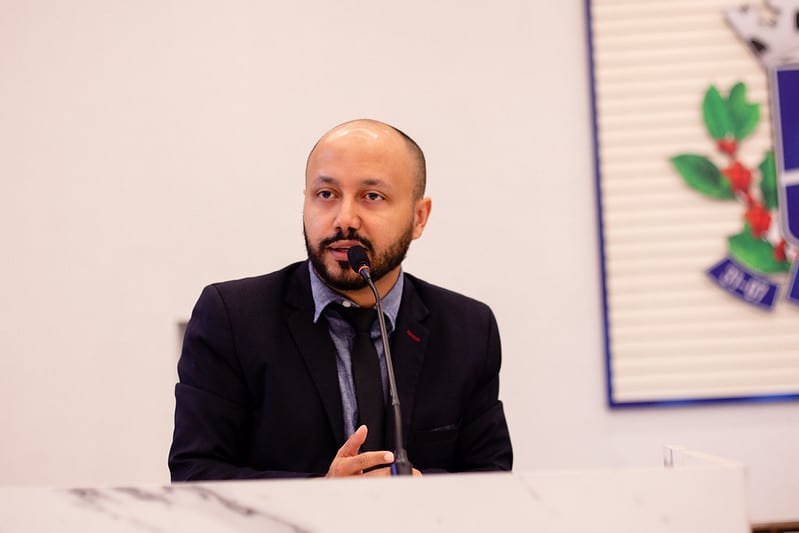 Professor Marcos Carvalho exalta apoio da população a reeleições de Rubens Otoni e Antônio Gomide