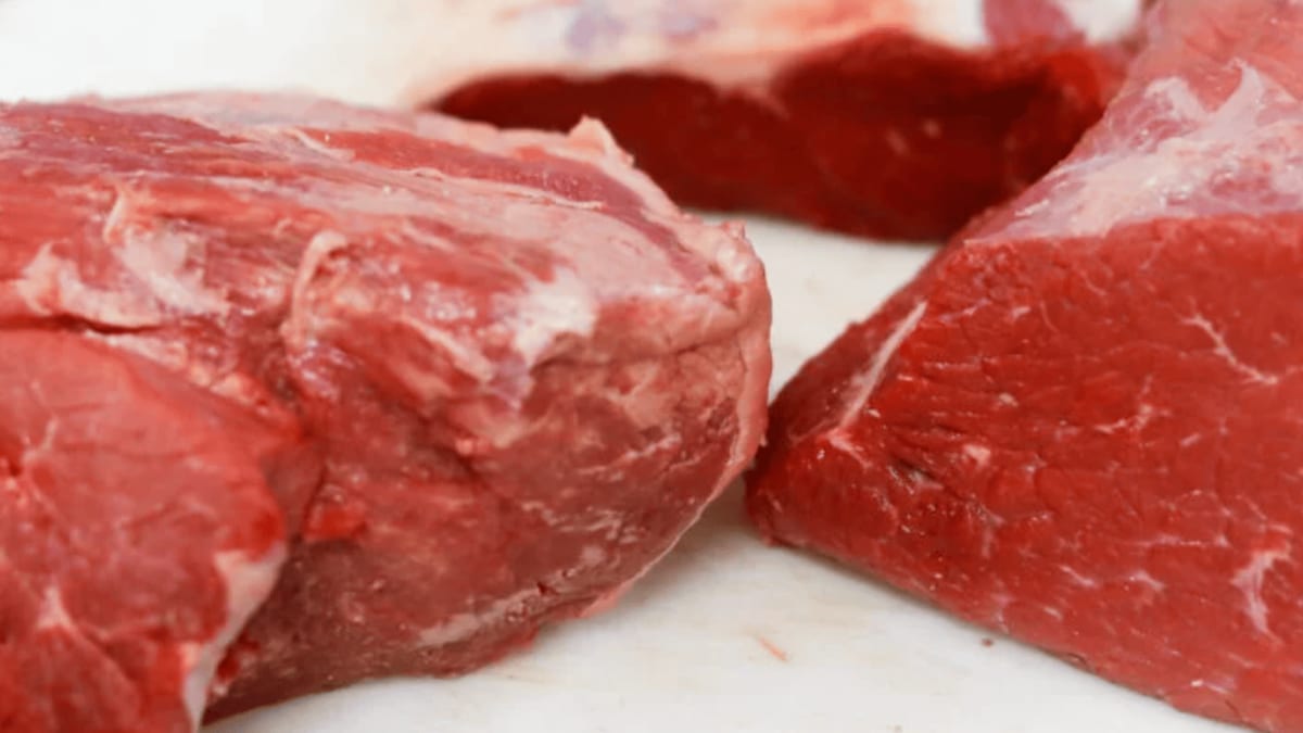 Trump assina dois decretos para reduzir preço da carne e fortalecer pecuária