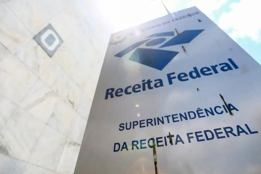 Empresas do Simples têm até 30/9/2026 para decidir sobre a CBS e IBS