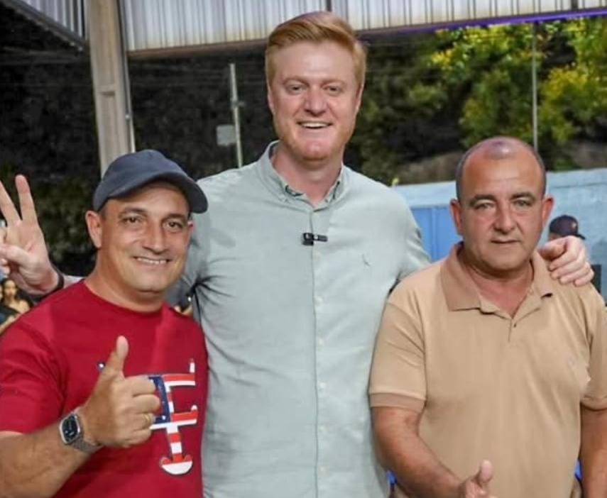 Encontro casual reúne vereadores Ênio e Emerson com Carlos Canzi