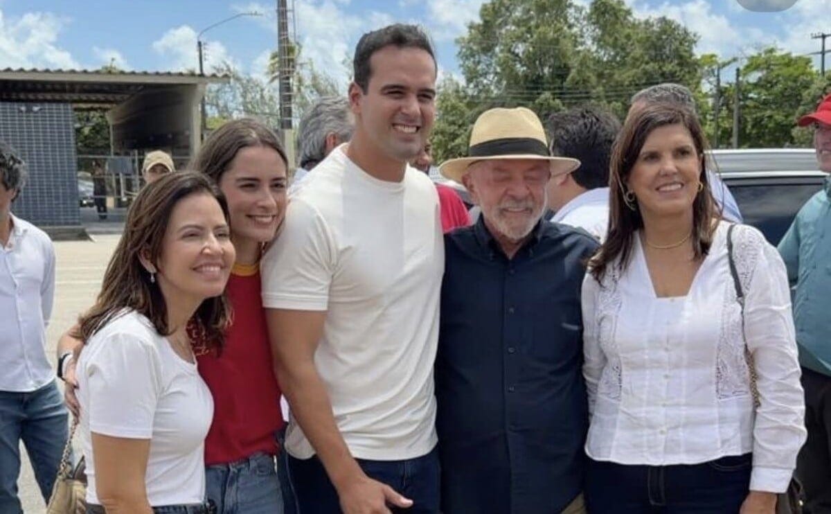Comitiva da Paraíba capitaneada por Lucas acompanha agenda de Lula em Natal