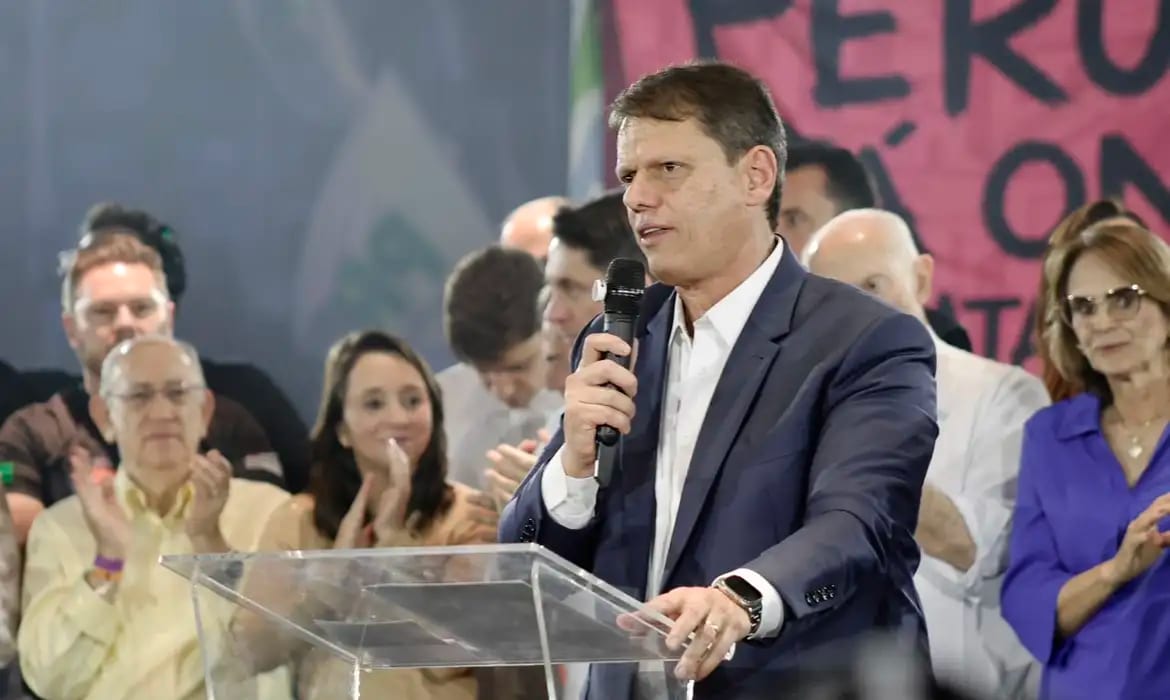 Tarcísio é reeleito governador de São Paulo com 62,8%