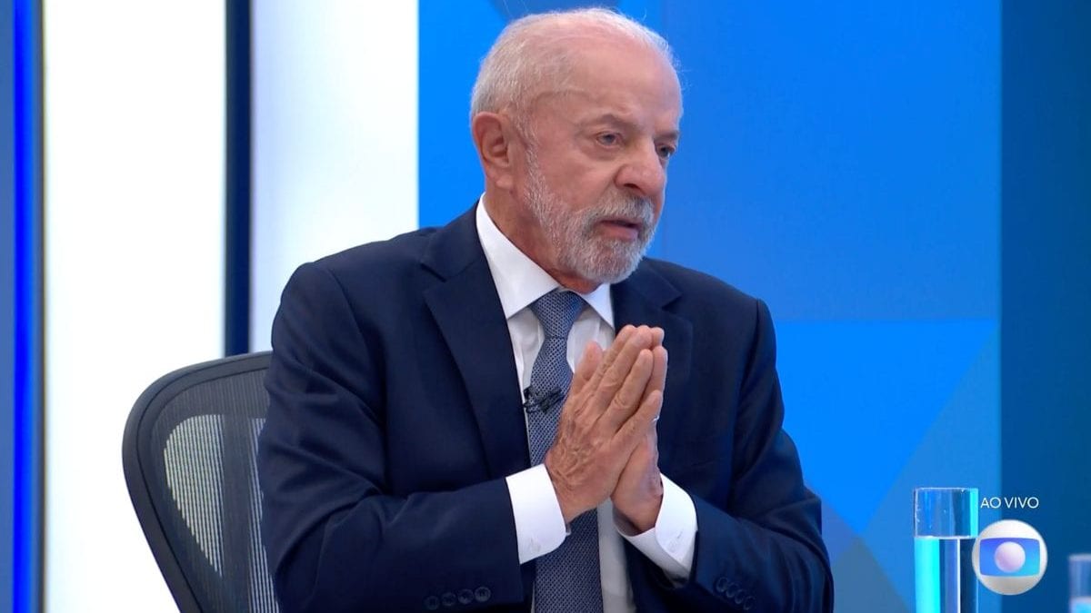 Lula não foi ao debate da Band e deu entrevista à Record no mesmo horário