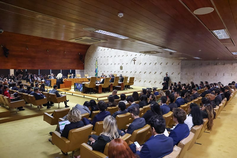 PIS/Cofins não incidem sobre os rendimentos de valores mantidos em bancos como reserva técnica por seguradoras, decide S