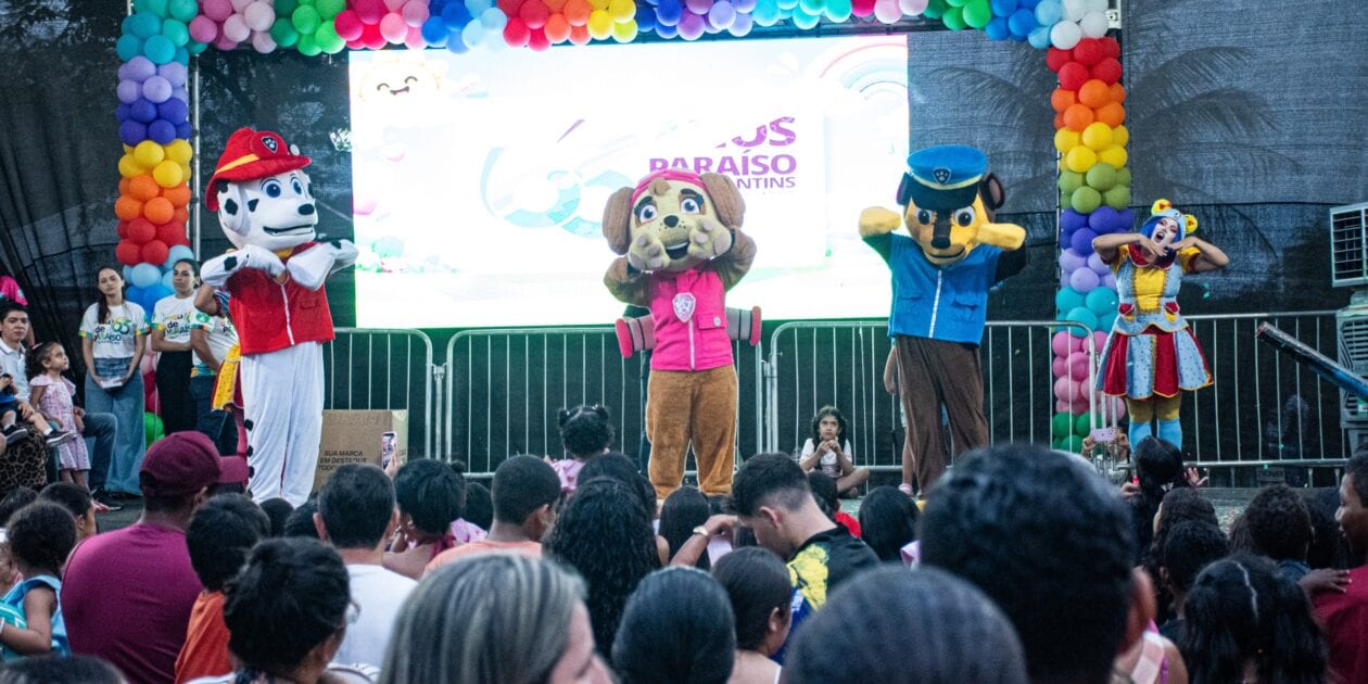 Brinquedos e show de personagens transformam o Parque das Águas em festa para as crianças