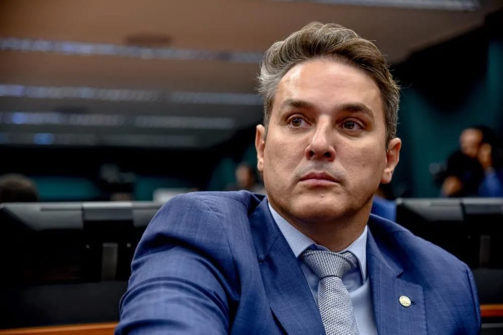 Luciano Zucco questiona eleição presidencial e bancada do PT reage