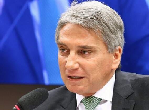 Rigotto aposta na experiência para recuperar protagonismo do RS