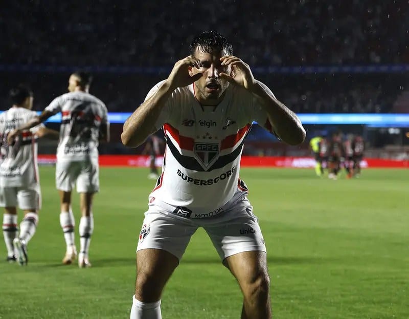 Calleri cobra futuro presidente do SP e pede que clube volte a brigar por títulos