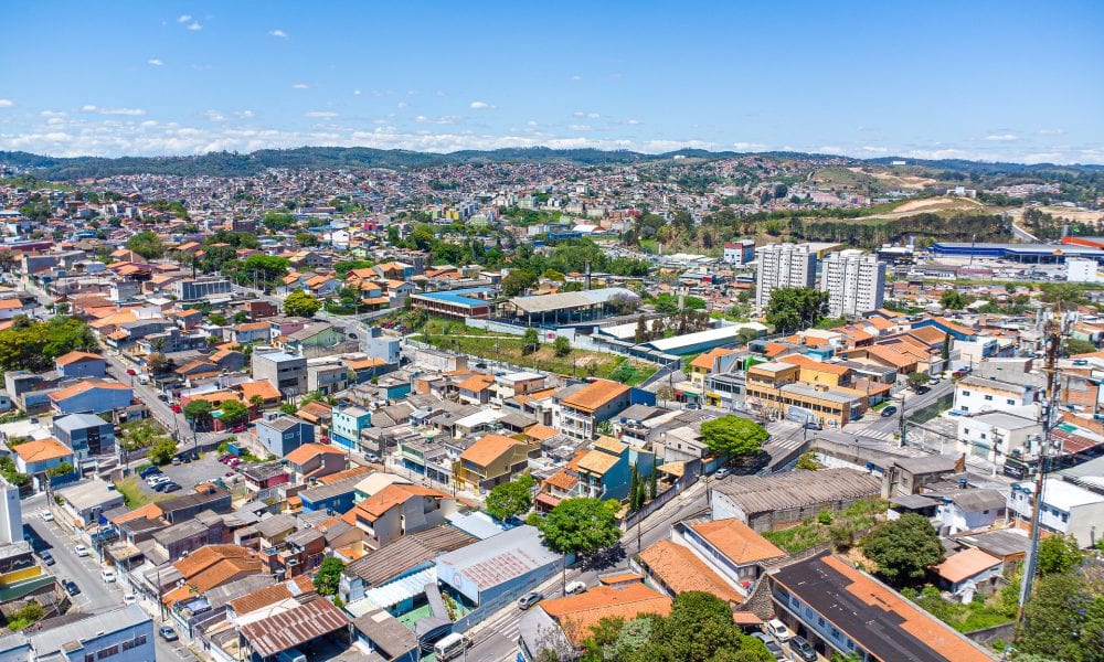 Itapevi inicia regularização de 3.327 imóveis no Chácara Vitápolis e Jardim Dona Elvira