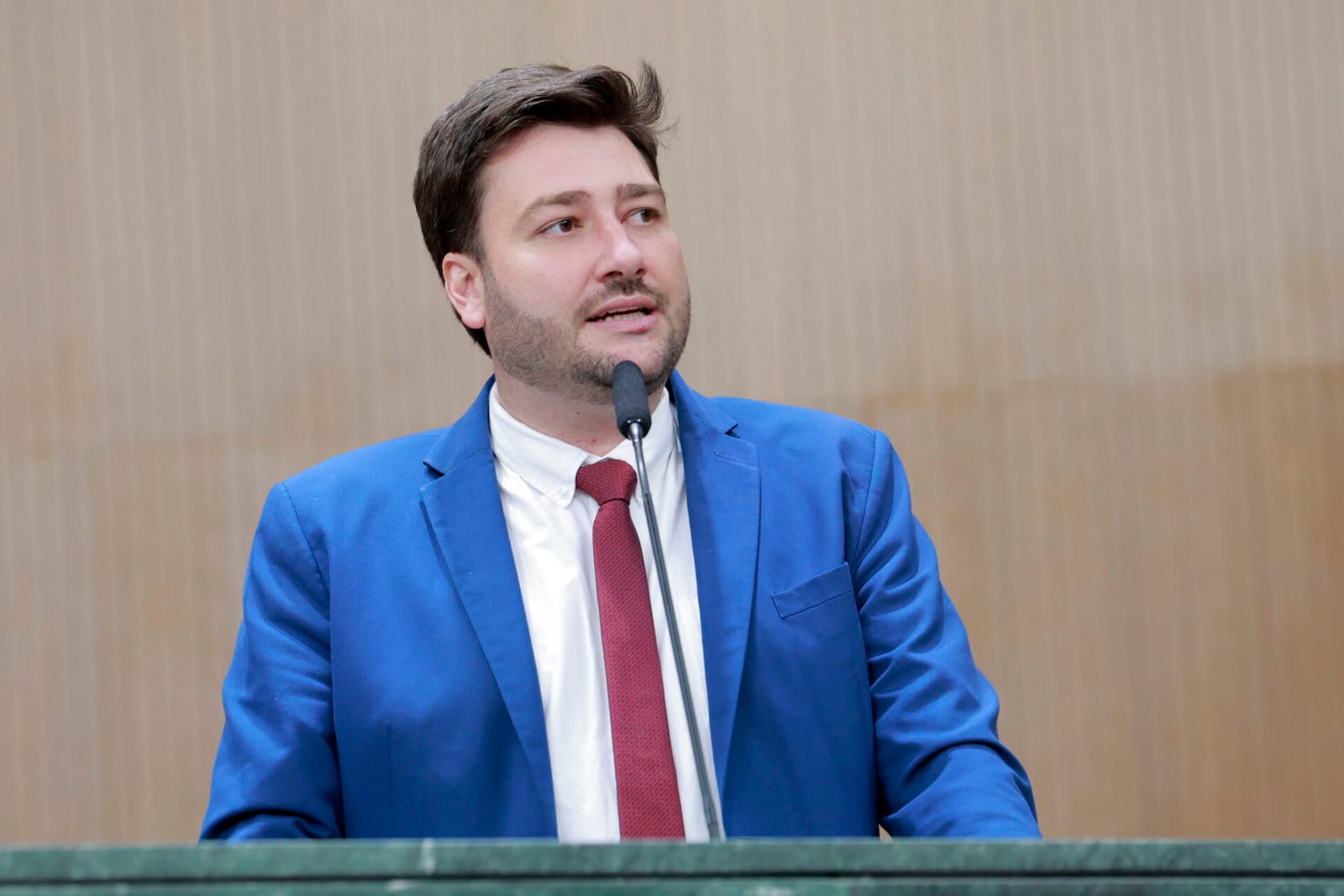 Wagner Neto confirma acordo para manter deputados não reeleitos em evidência na Alego
