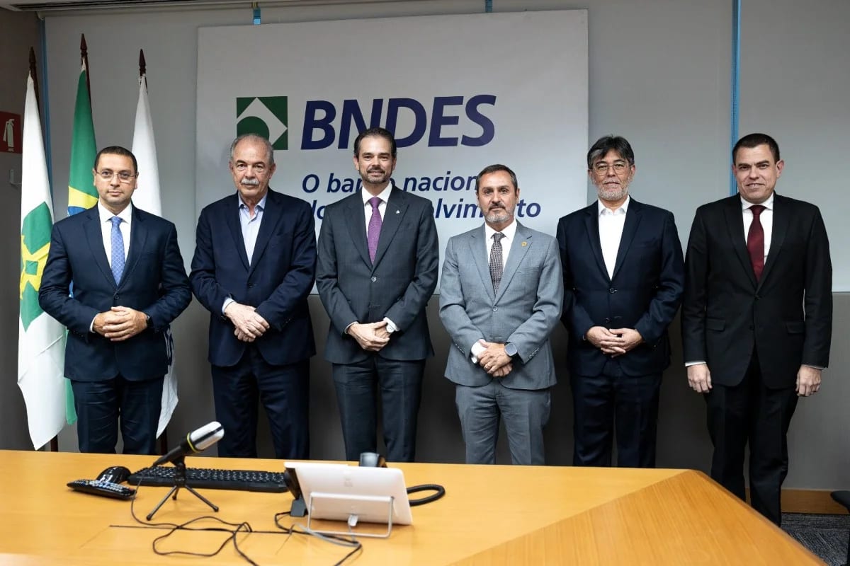 PF, BNDES e Interpol discutem cooperação contra lavagem e financiamento