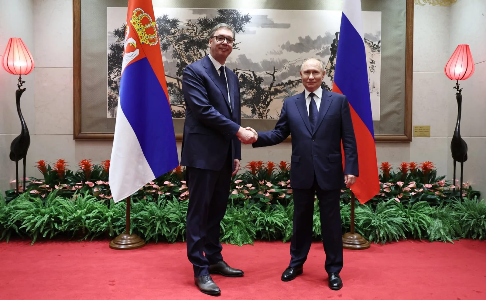 Eleições na Sérvia: como estudantes impuseram derrota história a Vučić e qual o impacto para a relação com Moscou