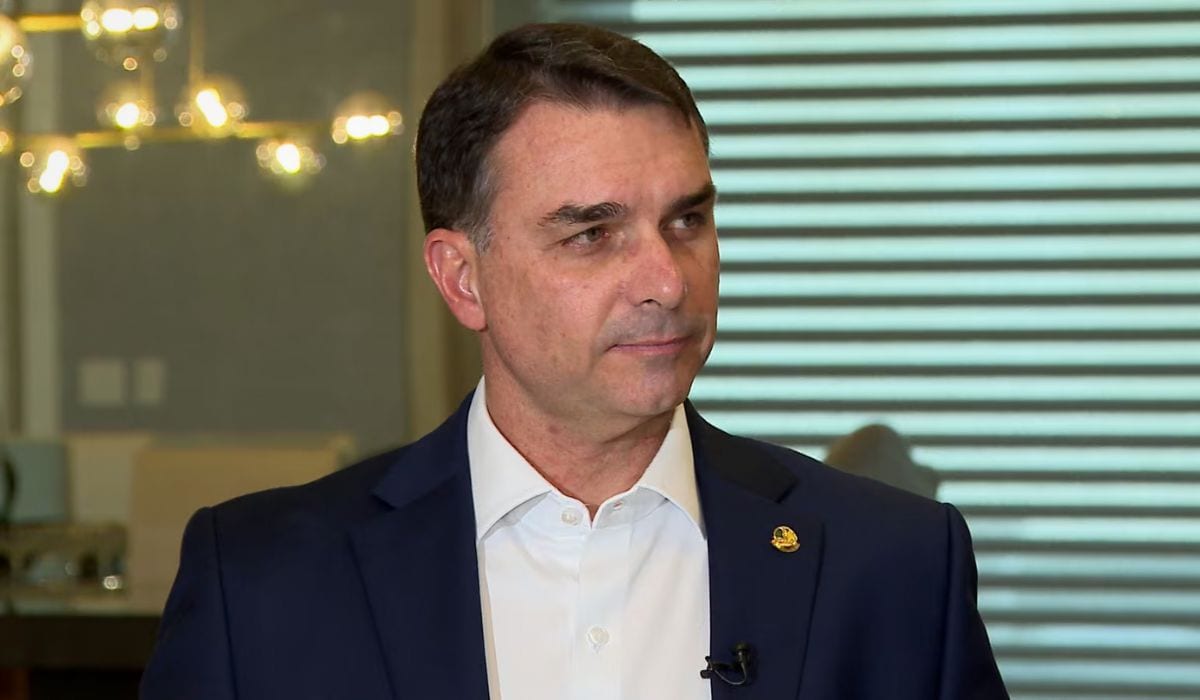 Flávio não reconhece derrota para Lula e vai pedir anulação da eleição