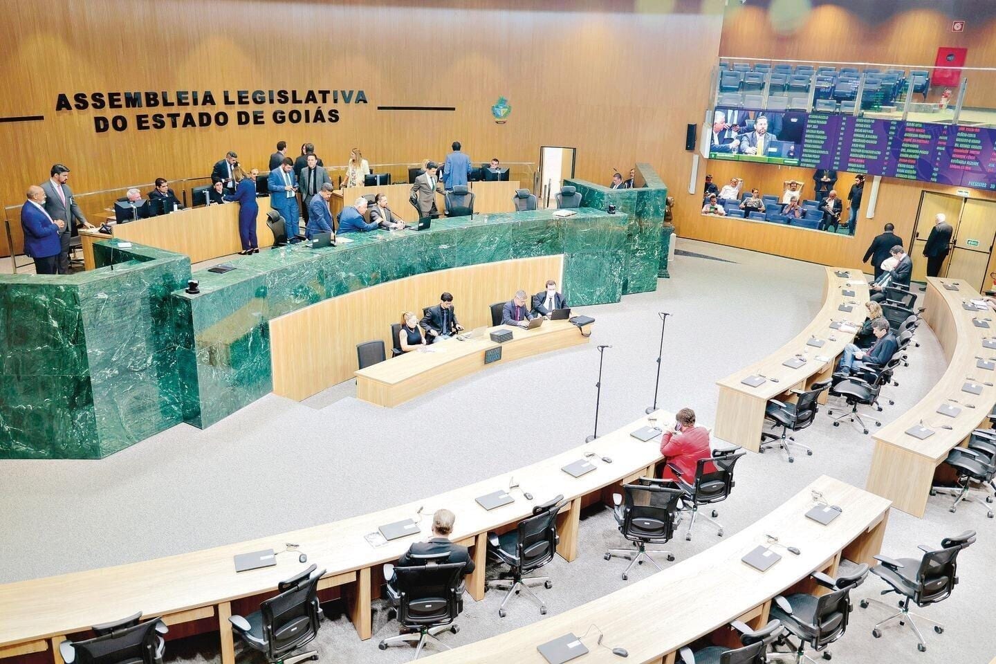 Goiás elege 41 deputados estaduais e muda composição da Alego