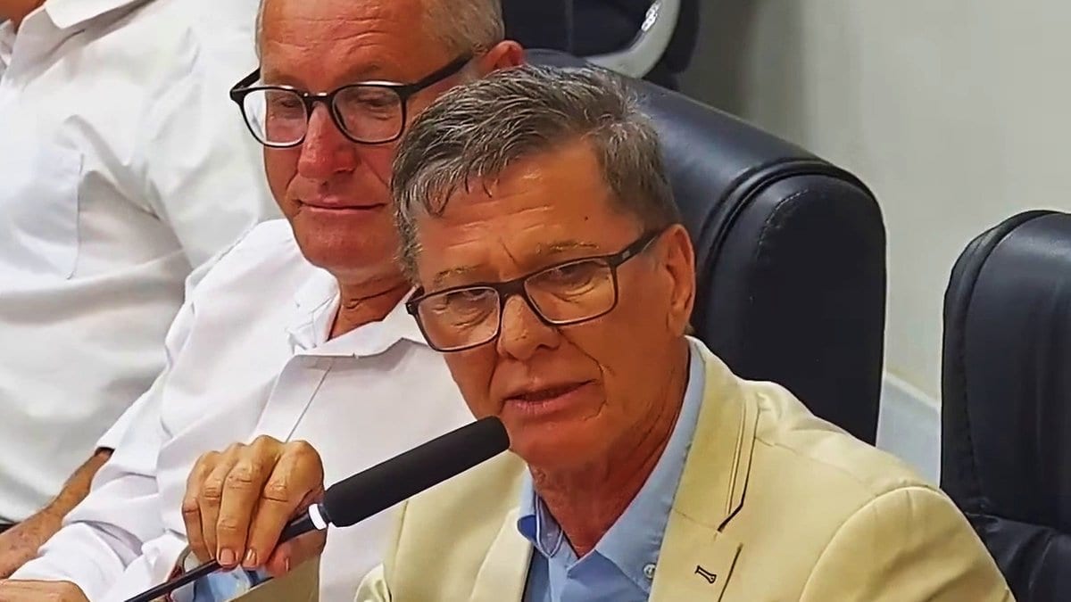 “Sem vocês não existia mundo”: vereadores de Tijucas se emocionam em homenagem aos professores