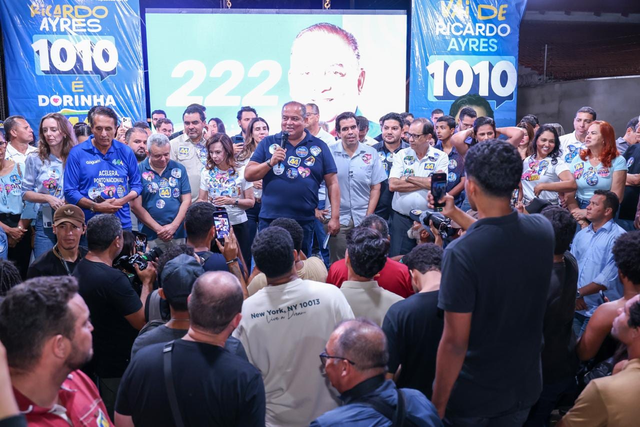Eduardo Gomes prestigia lançamento de Ricardo Ayres em Porto Nacional