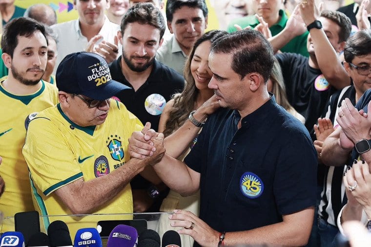 Eli Borges anuncia apoio a Vicentinho Júnior e passa a integrar articulações para o segundo turno no Tocantins