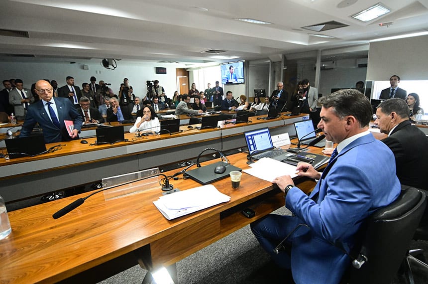 CSP aprova aumento de penas para crimes contra agentes de segurança e familiares