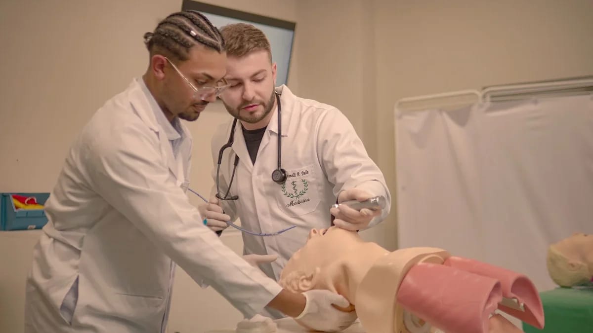 UCPel prorroga inscrições para vestibular de Medicina: saiba a nova data e como se inscrever