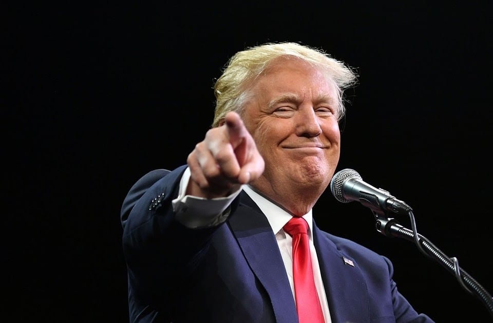Trump destaca “impressionante” desempenho de Flávio Bolsonaro