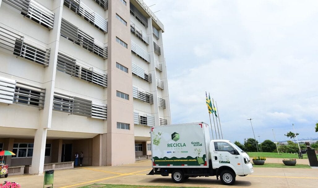 Prefeitura de Aparecida e Governo de Goiás fortalecem cooperativas de reciclagem da cidade