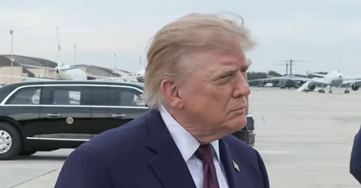 Trump diz que não vai se envolver após Flávio Bolsonaro se declarar “presidente eleito” em carta