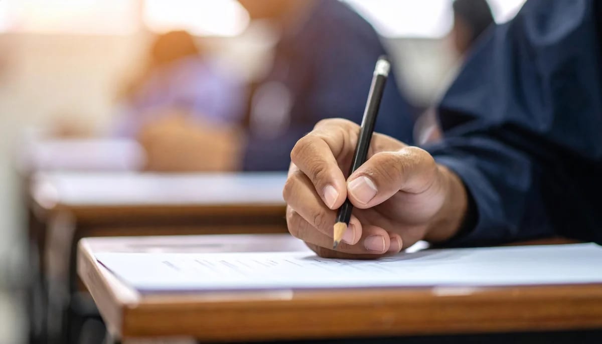 RS tem 18 concursos abertos; 473 vagas e salários até R$ 15,1 mil