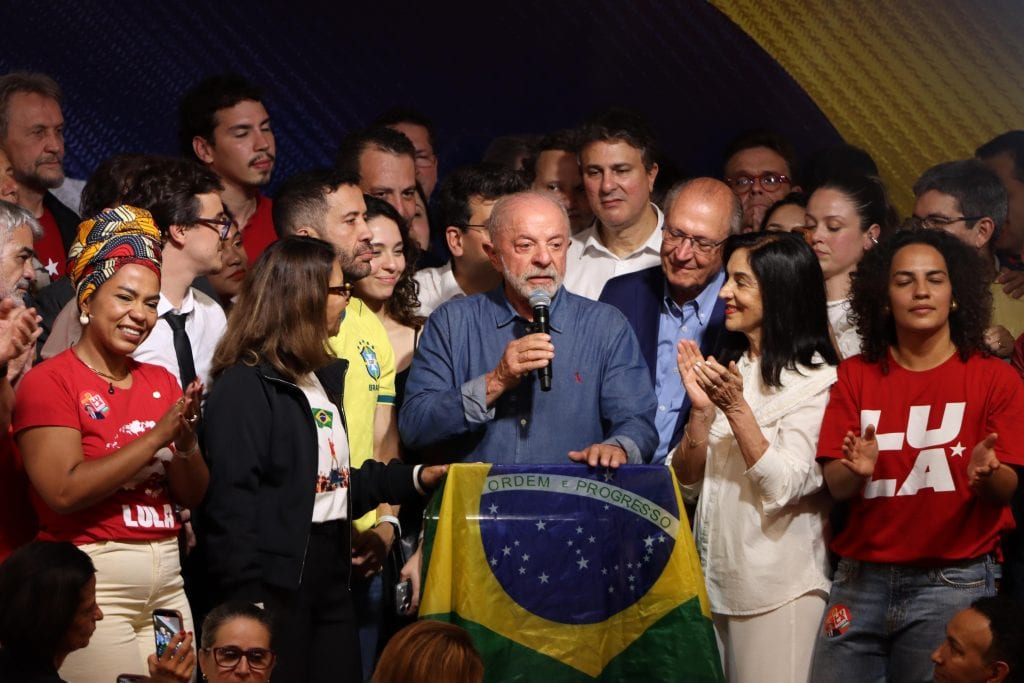 Lula começa a formar equipe do novo governo; veja nomes cotados para os ministérios