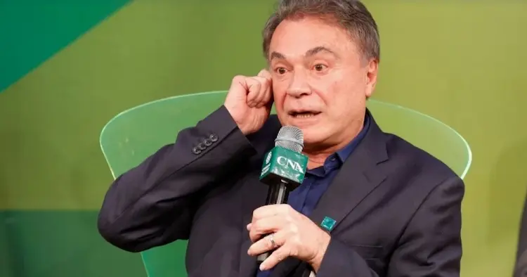 Álvaro Dias desiste da candidatura ao Senado no Paraná