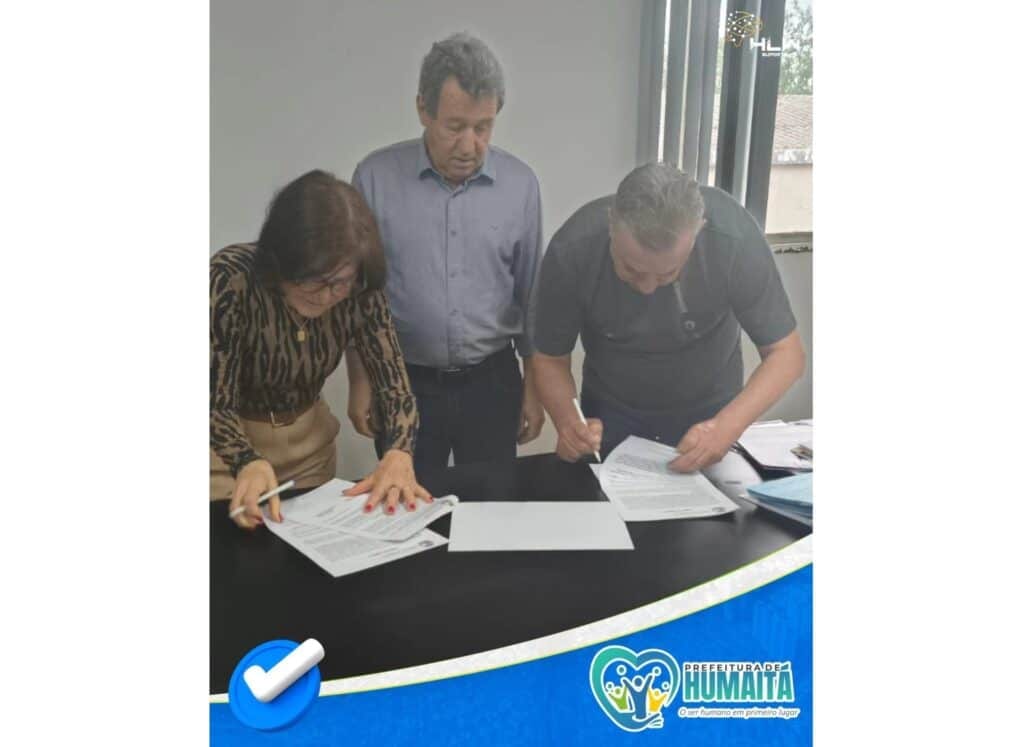 Humaitá firma termo e repassa R$ 75.840 à APAE para serviços de reabilitação