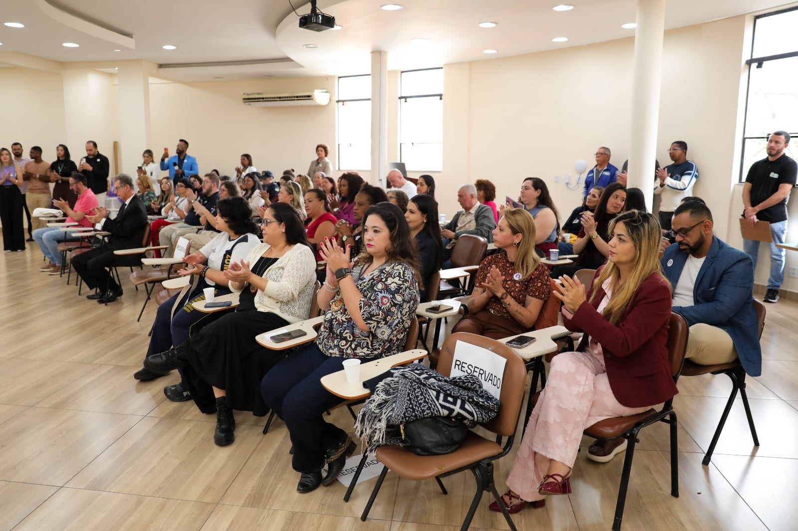 Ferraz avança obra do novo Centro de Convenções com pintura e reforço estrutural