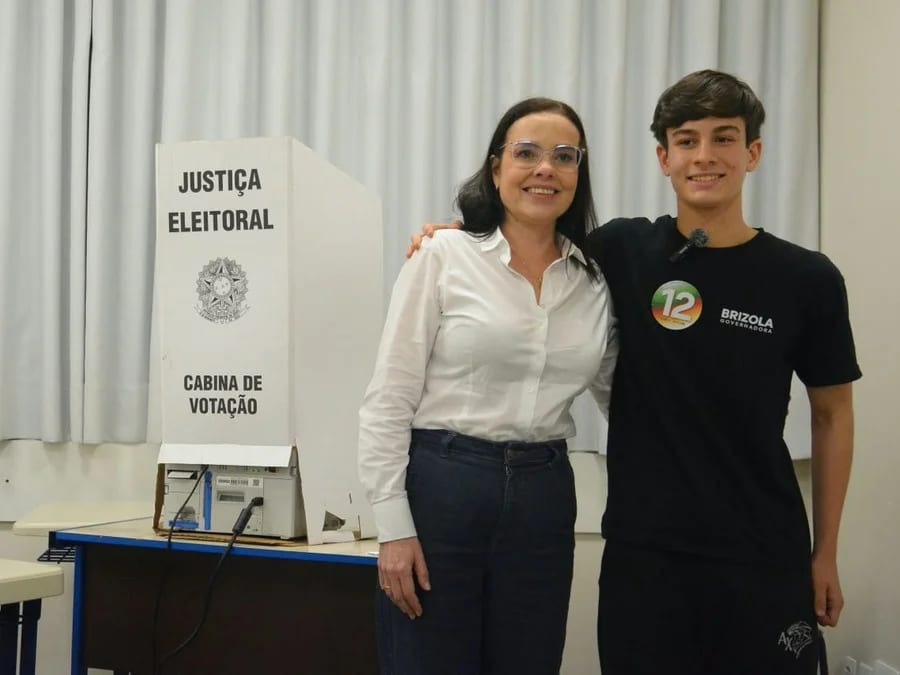 Juliana Brizola votou em Porto Alegre e afirmou: 'soberana mesmo é a urna'