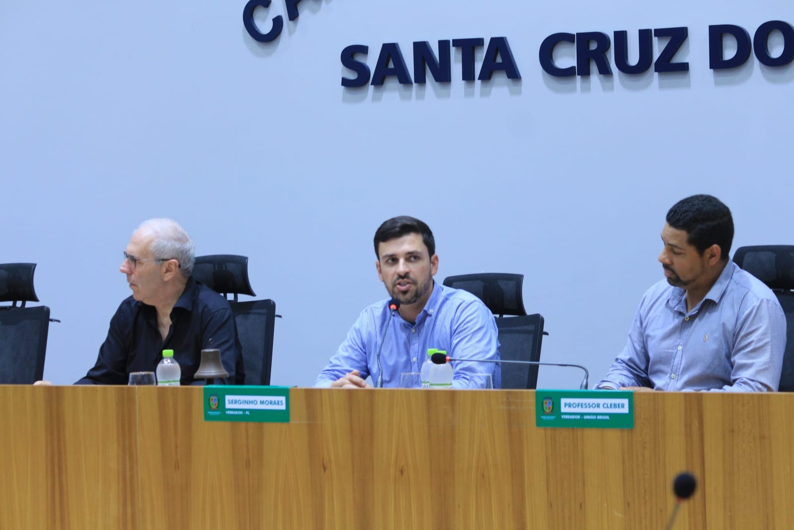 Câmara de Santa Cruz debate 16 projetos nesta segunda, 24, às 15h