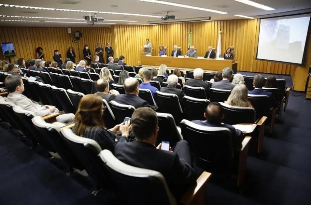 Coletiva nacional aborda discriminação política no trabalho em meio à repercussão de casos em São Marcos e na Serra