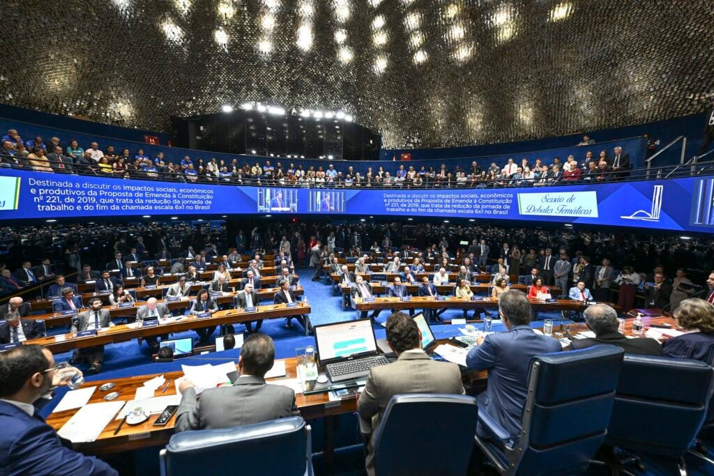 Senado avança nas discussões sobre nova proposta de jornada de trabalho