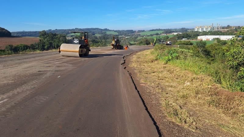 ERS-305 JÁ TEM 20 QUILÔMETROS ASFALTADOS ENTRE CRISSIUMAL E HORIZONTINA