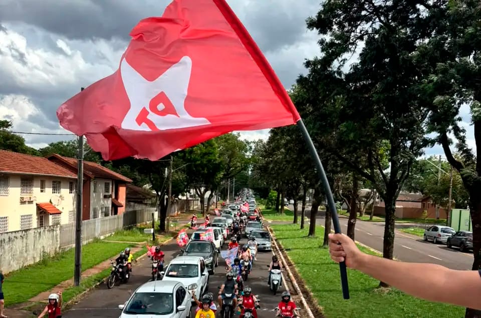 Sábado de carreata