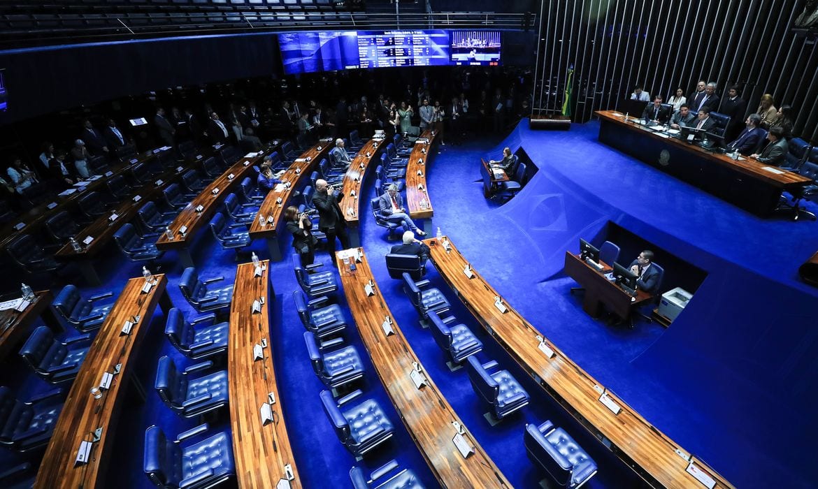 Senado inicia discussão e pode votar fim da escala 6×1 na próxima semana; veja como será o rito