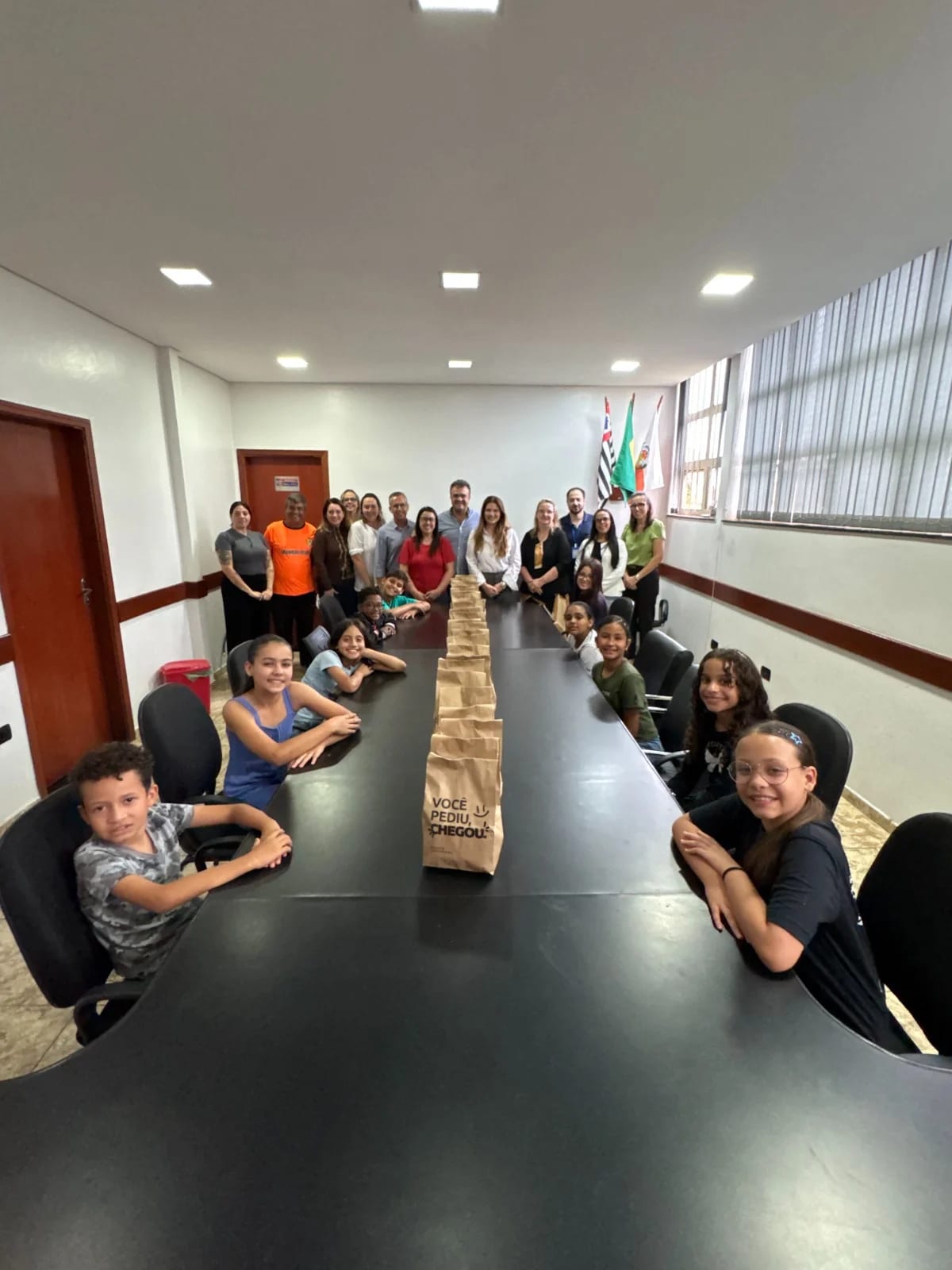 Vereadores mirins visitam Prefeitura e conhecem gestão pública em Engenheiro Coelho