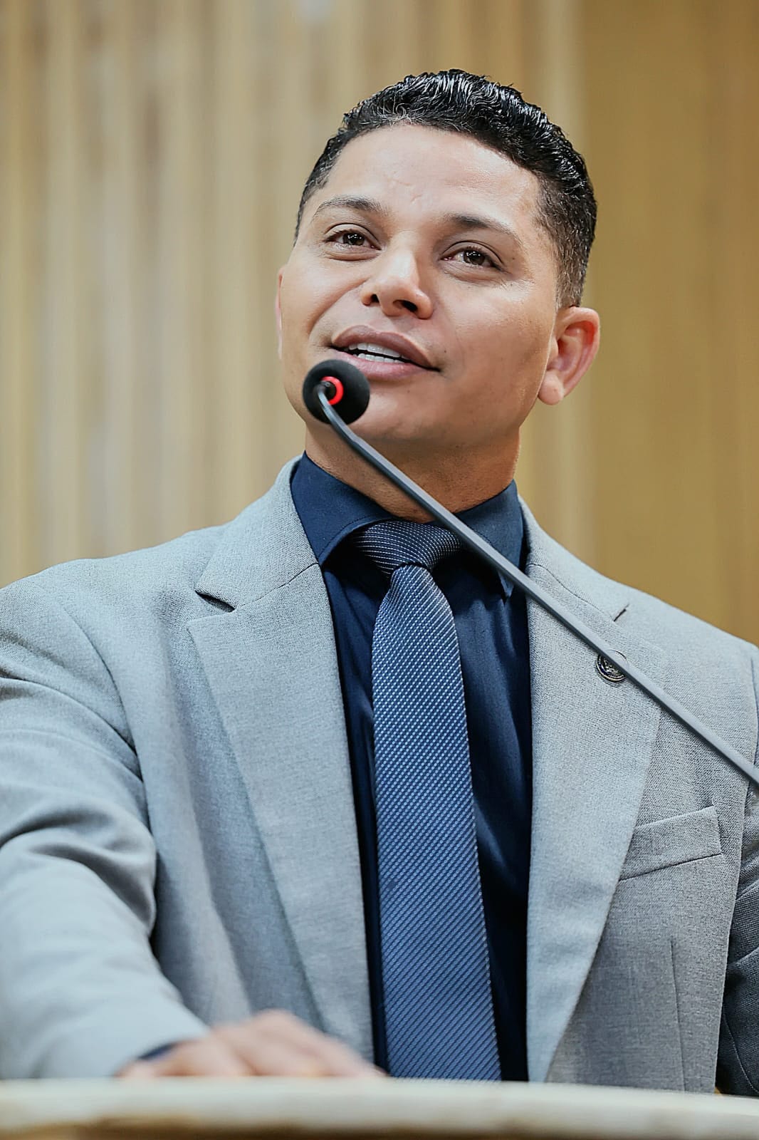 Soneca vota a favor de projetos para ampliar moradias populares em Aracaju