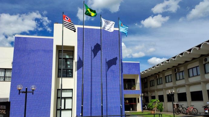 Câmara de Assis vota REFIS e abre R$ 1,048 milhão para Saúde e Educação
